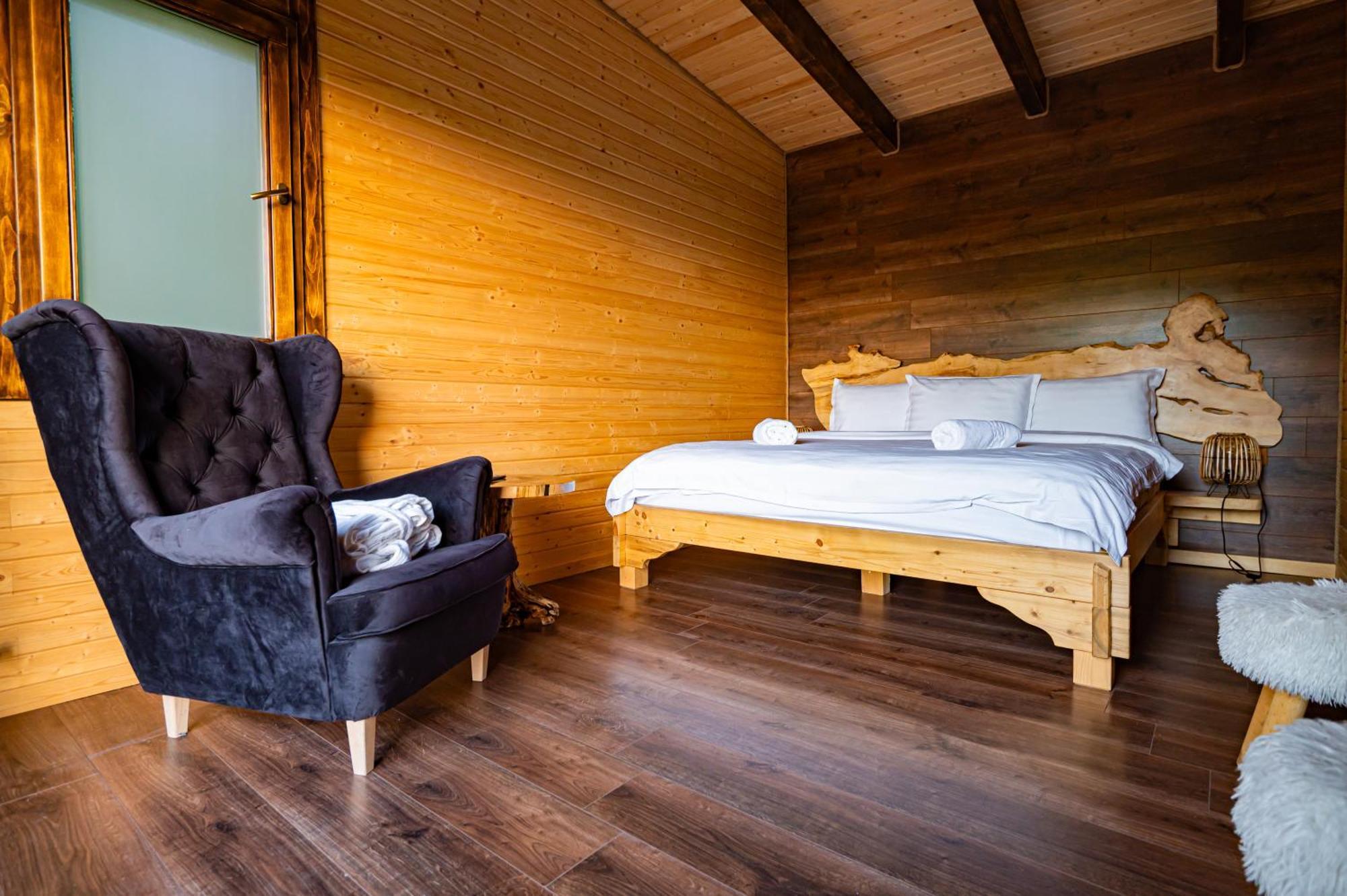 Q Hotel 3*